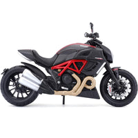 Maisto DUCATI Diavel Carbon 1/12